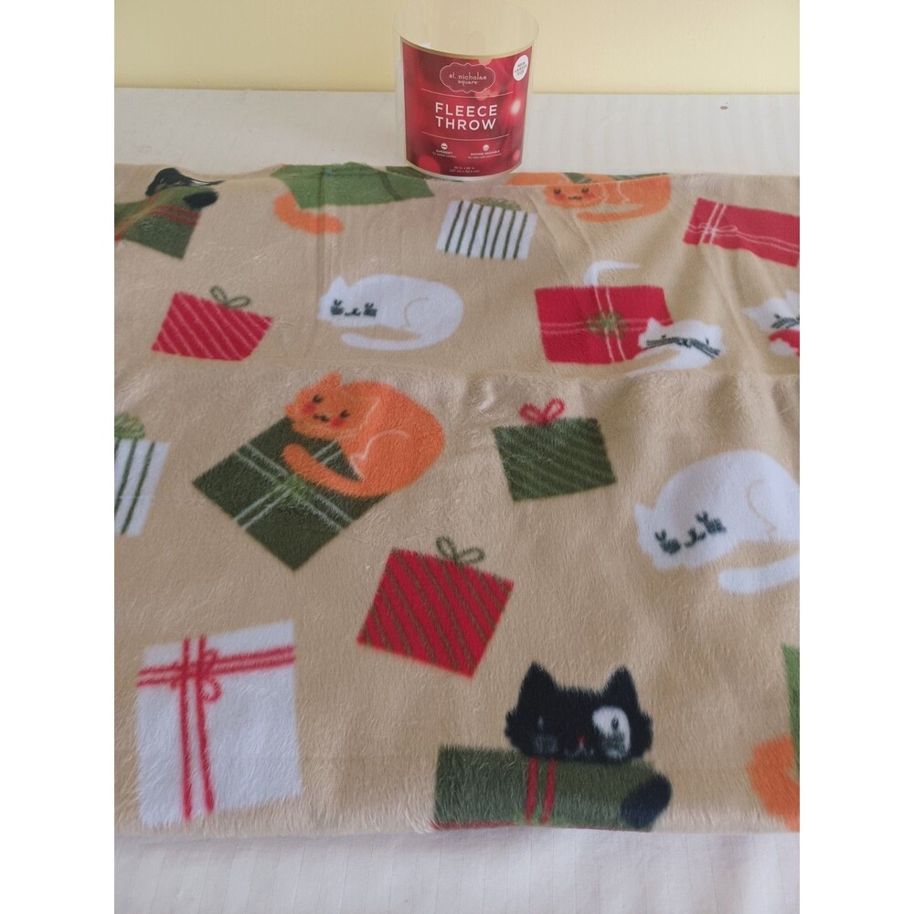 New St Nicholas Square cat print fleece throw blanket Christmas holiday 50x60"